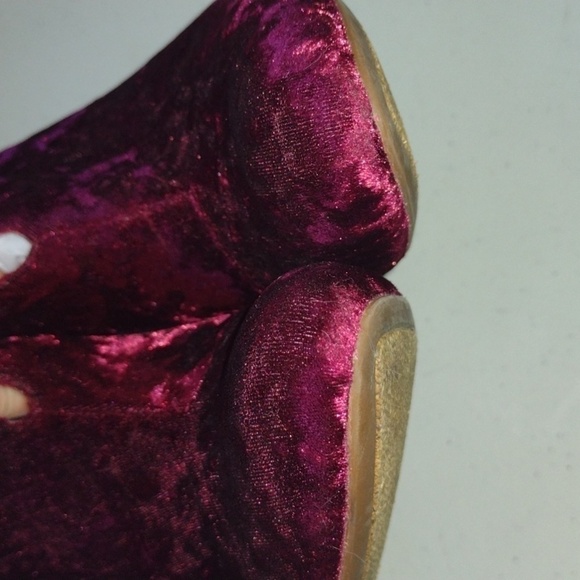 VINCE Camuto Evanata Crushed Velvet Bootie Red size 8.5 - Picture 6 of 14